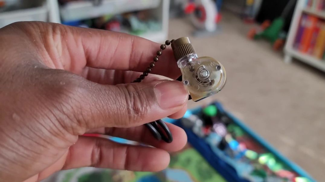 ⁣How to Replace Broken Pull Chain Switch on a Ceiling Fan