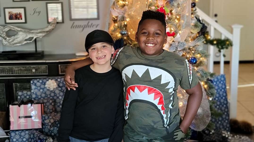 ⁣J Funk's friend stops by for Christmas