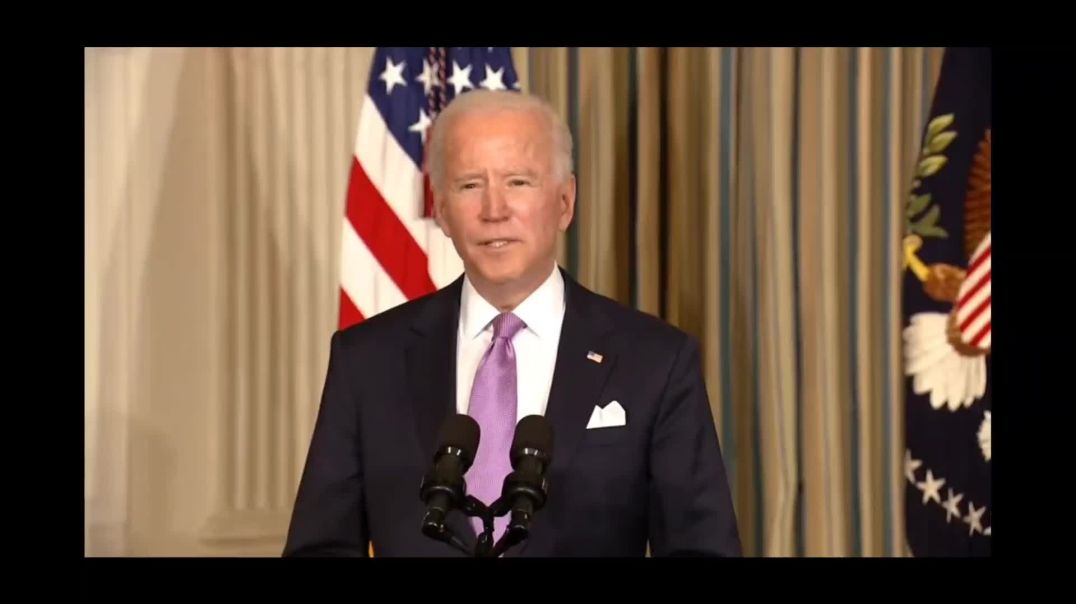 ⁣Biden signs  Executive order on racial equity