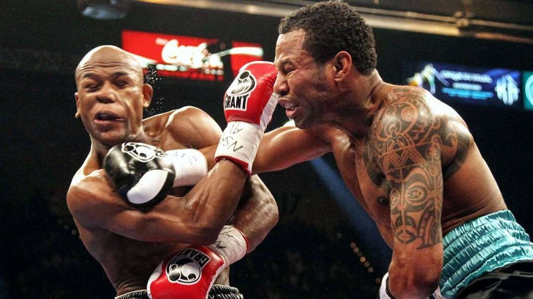 ⁣That One Time it looks liked Mayweather Might get Koed vs Sugar Shane Mosley