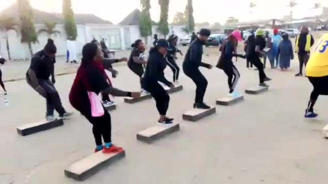 ⁣Intense aerobics and traditional African music