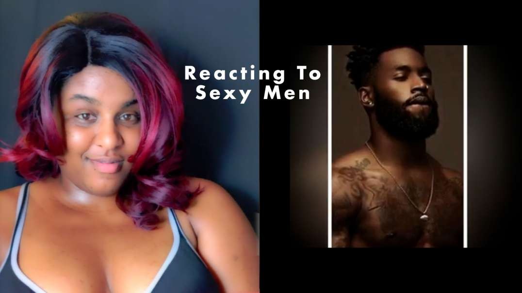 ⁣Cute Girl Reacting To Hot Men