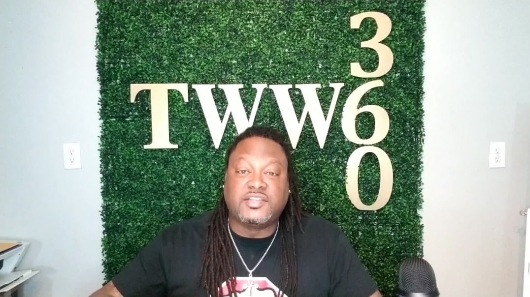 ⁣Give your kids a credit card