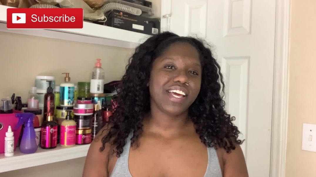 ⁣HOW TO MAINTAIN AND MOISTURIZE CURLY WIG