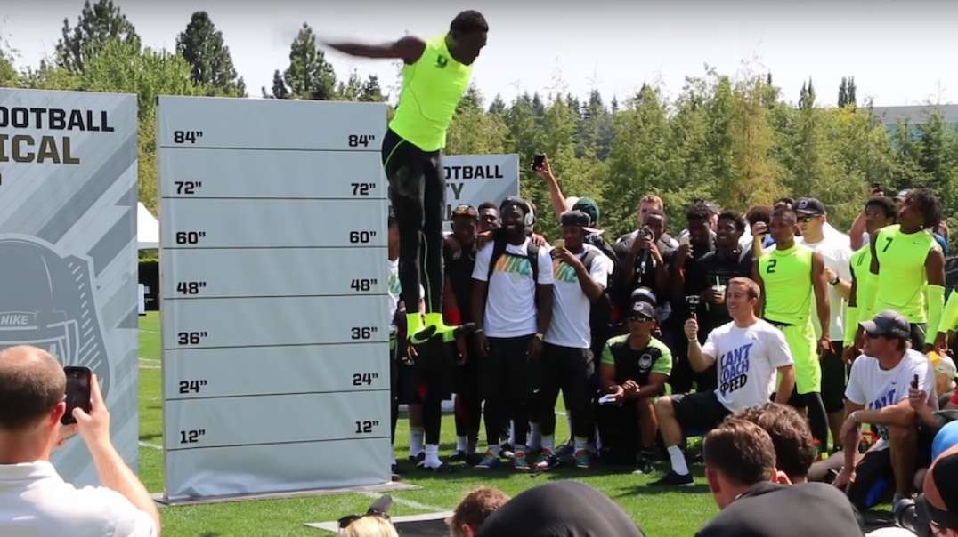 Guy Seems To Float In The Air While Doing A Vertical Jump