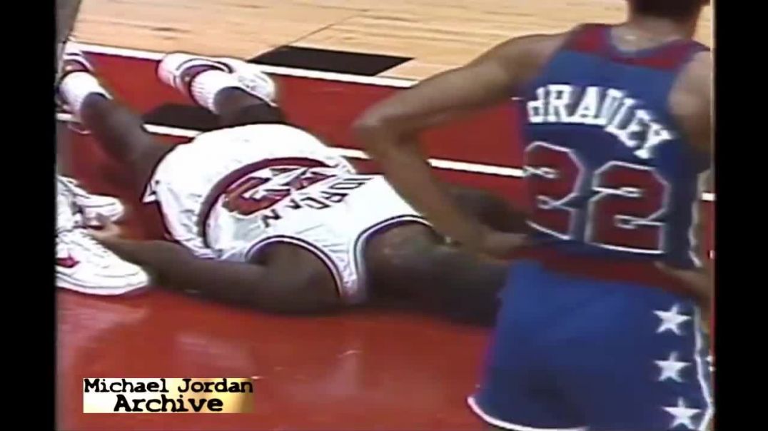 ⁣Michael Jordan's Career Almost Ends in his NBA Debut!