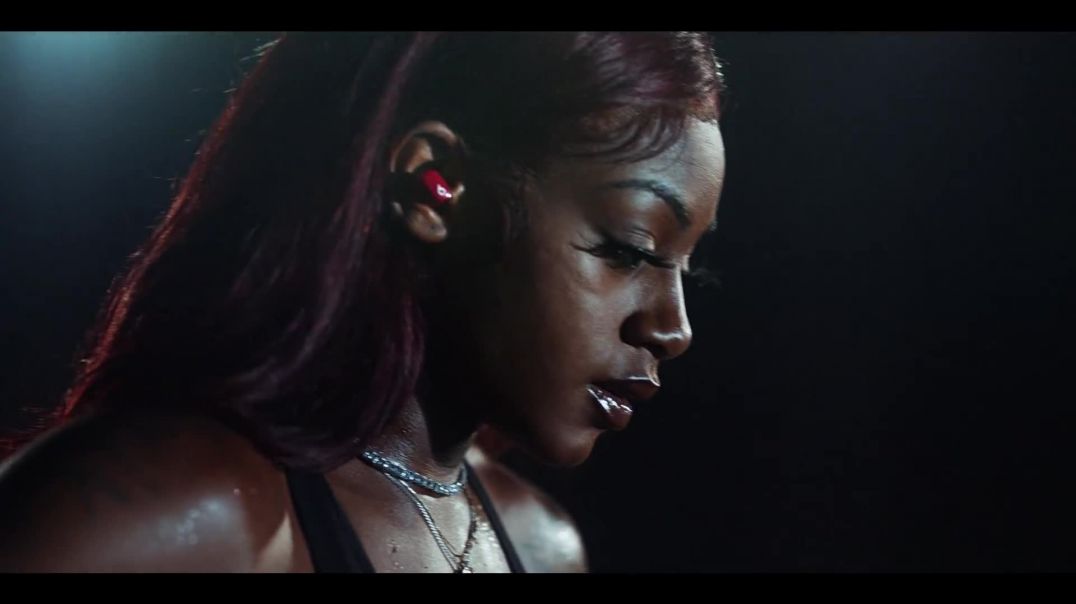 ⁣Sha'Carri Richardson & Kanye West | Beats Studio Buds