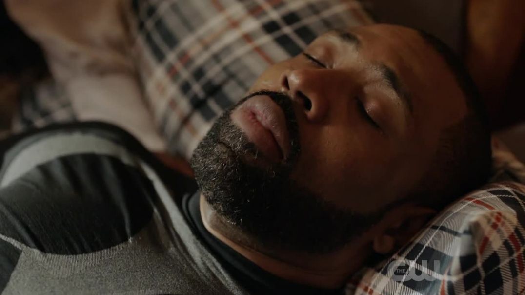 ⁣Black Lightning: S01xE14: Shadow of Death: The Book of War (End)