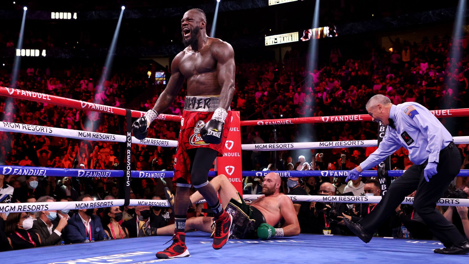 ⁣We used a Stop Watch to Prove Deontay Wilder was CHEATED vs Fury