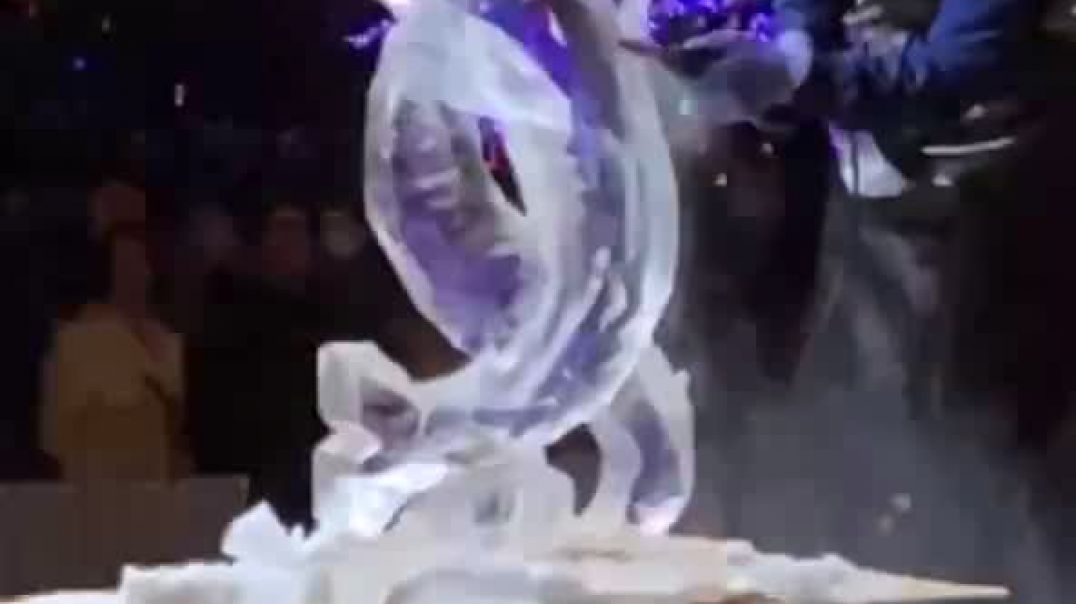 Ice Sculpting at the Lincoln Park Zoo