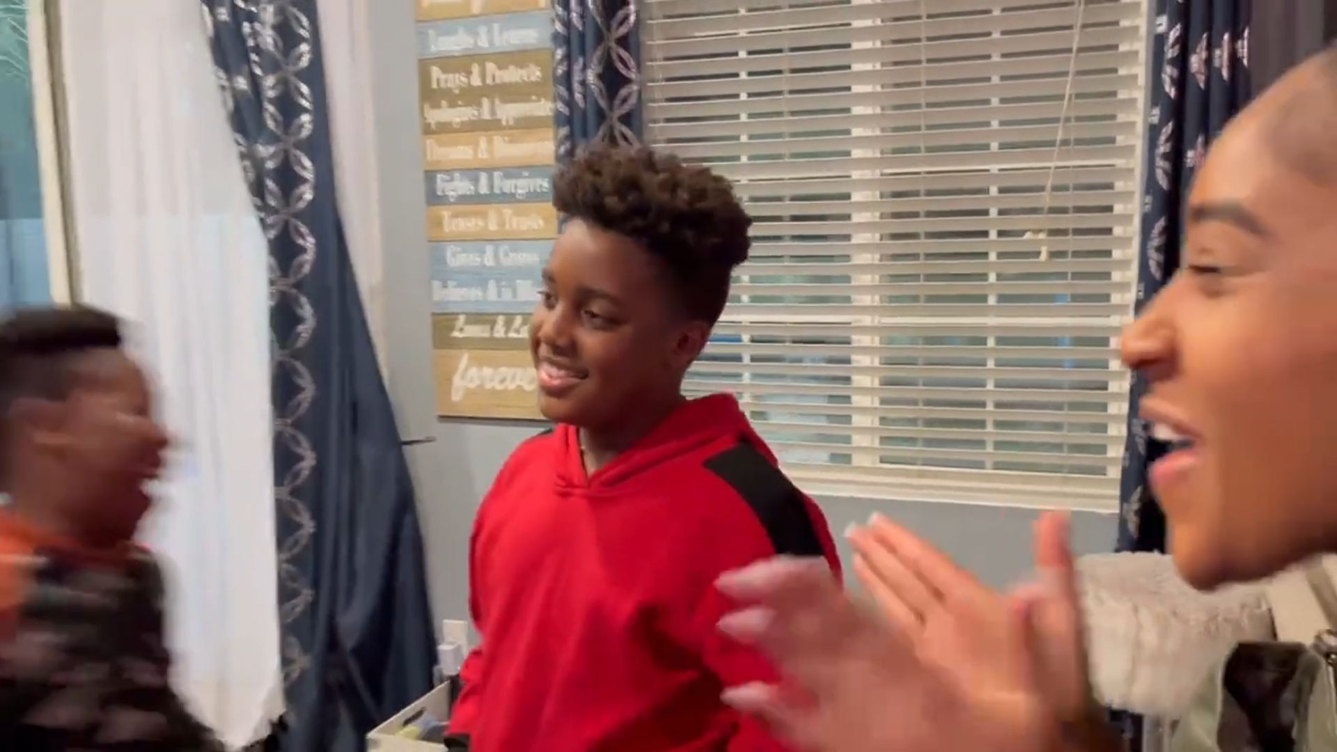⁣Kid sings Gospel song and gets Standing Ovation