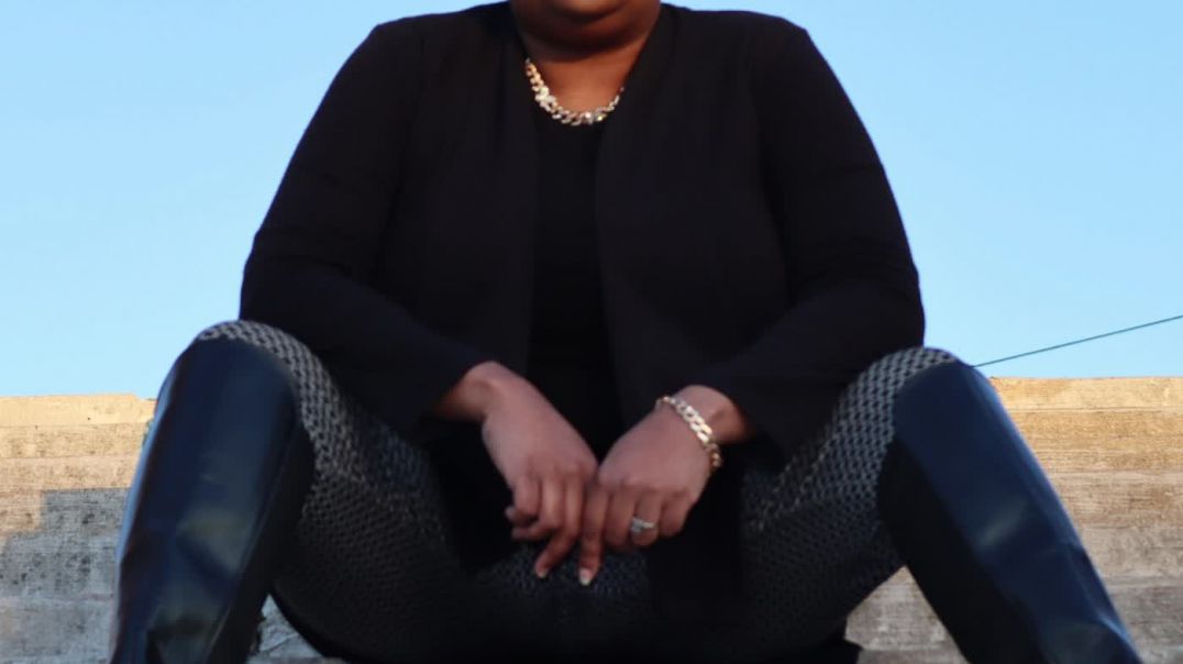 LADY MABERRY- WAVE MY HANDS    Single Relese Date Jan 14th