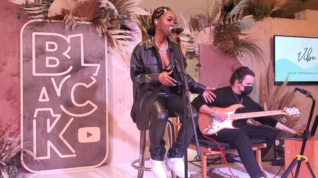 ⁣Amnija performs Ease My Mind live acoustic