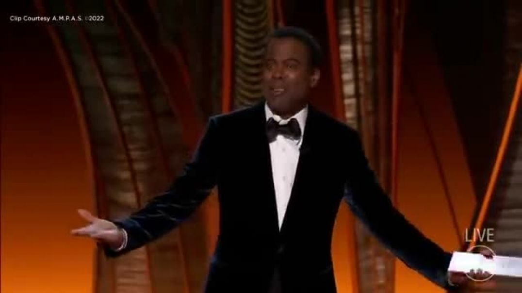⁣Will Smith slaps Chris Rock at Oscars 2022 after joke at wife Jada Pinkett Smiths expense