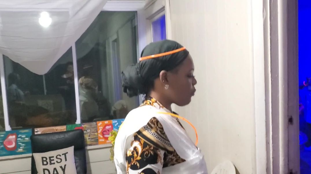 ⁣Sunday Dinner Vlog | Moms Glow In The Dark Party