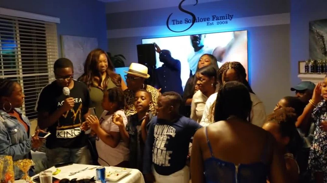 ⁣Soinlovefamily Host OVER 100 GUEST for Thanksgiving Dinner FULL of GOOD FOOD Laughs Singing Dancing