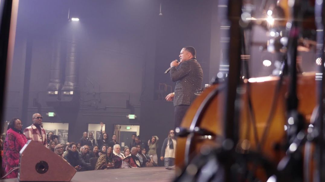 ⁣👑// APOSTLE OMAR DELIEVERS A HEALING PRAYER \\👑