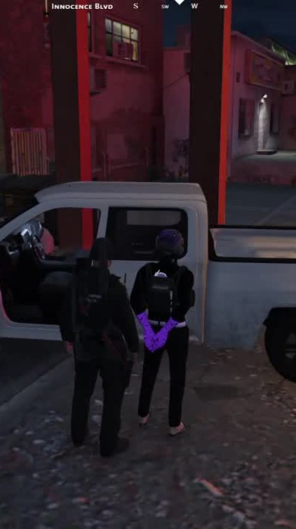 realistic traffic stop, (dont mind my voice i was js waking up that mf sound like a voice changer) P