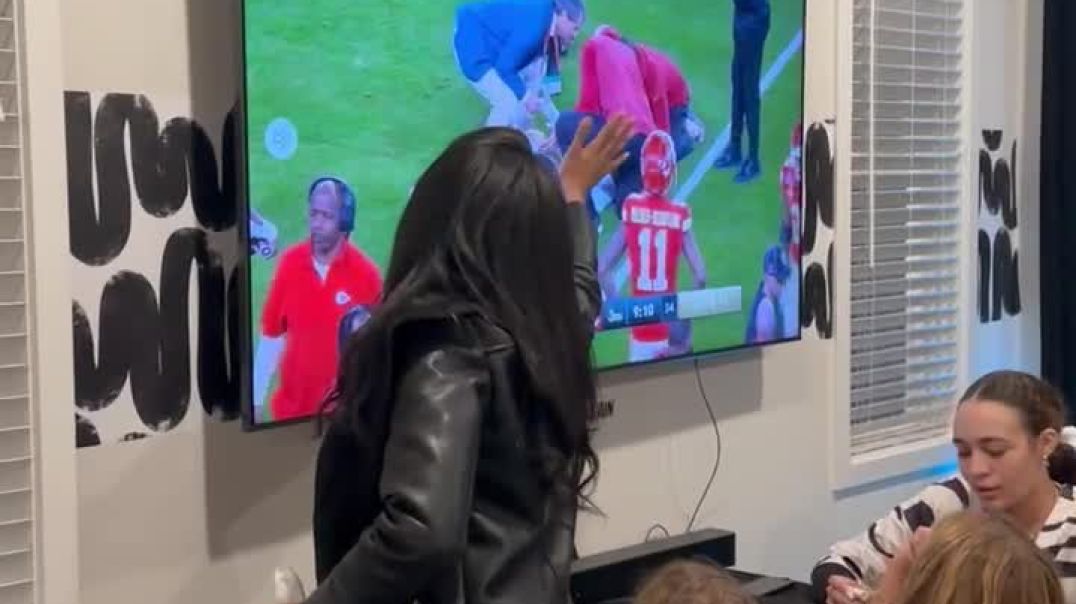 Fan tries to heal Injured Super Bowl Player 🏈 (2024)