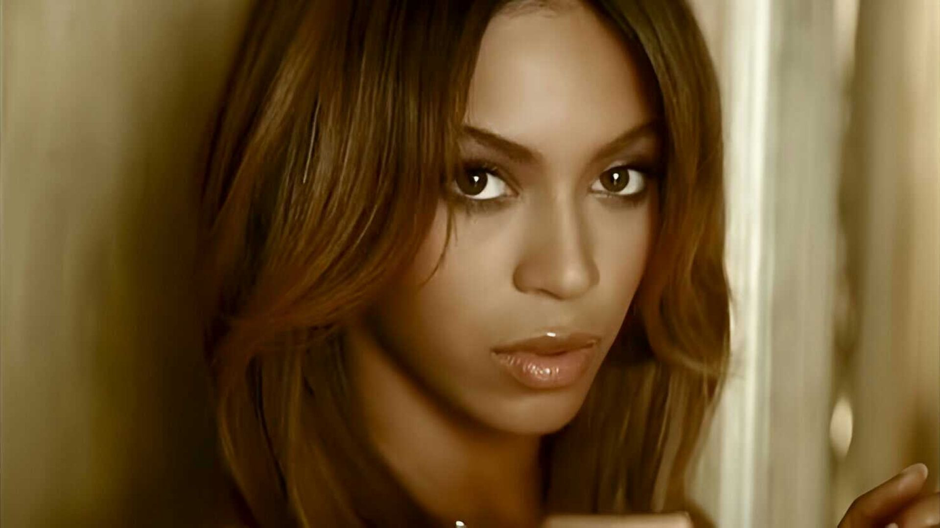 ⁣Beyoncé - Irreplaceable