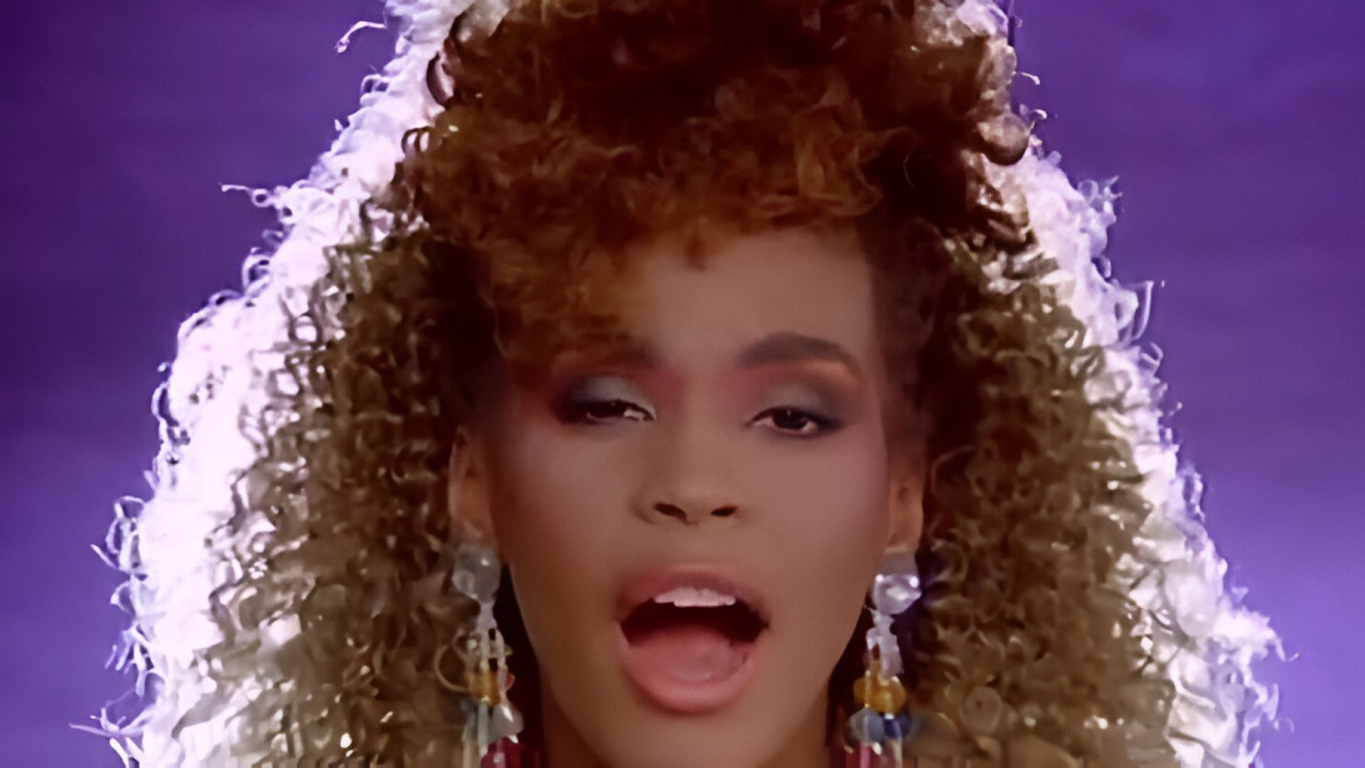 ⁣Whitney Houston - I Wanna Dance With Somebody (Official Music Video)