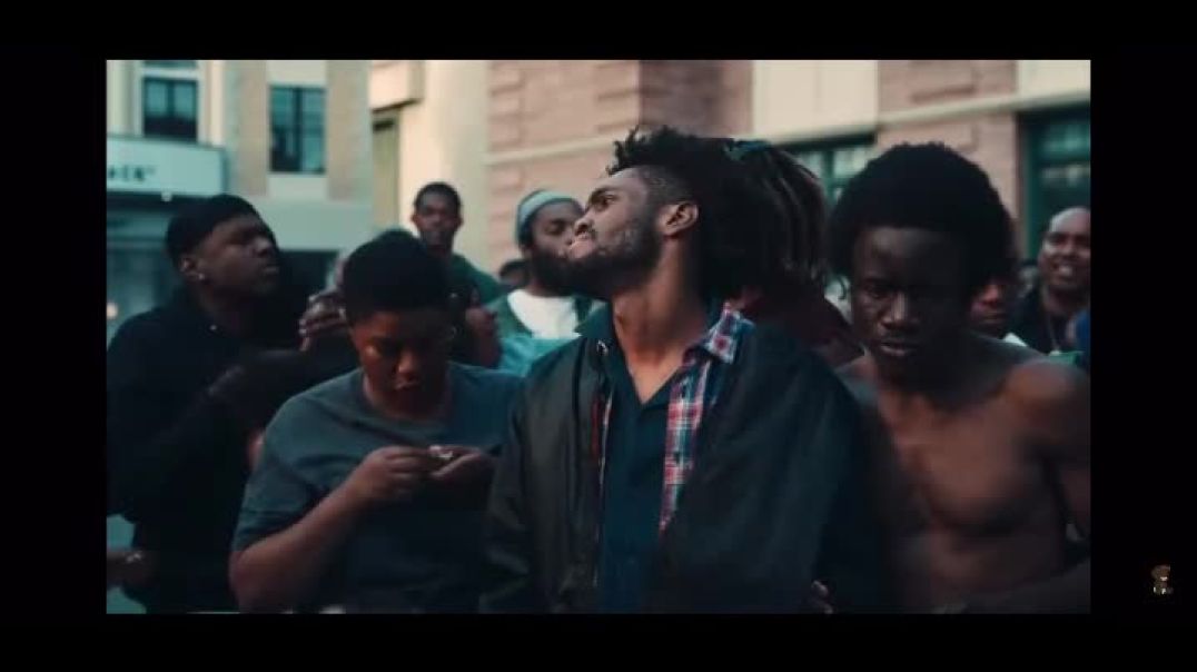 ⁣Getting Free chicken