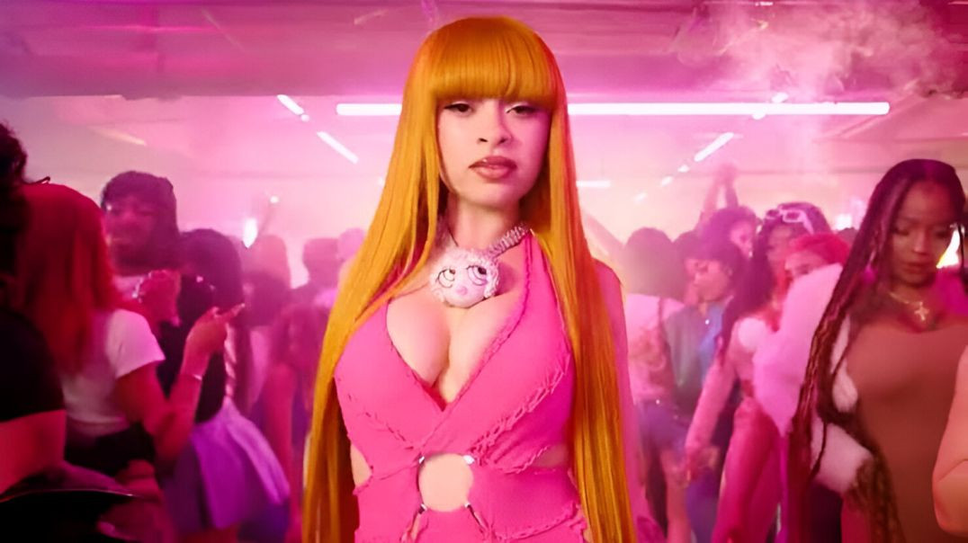 ⁣Ice Spice - Gimmie A Light (Official HD Music Video)