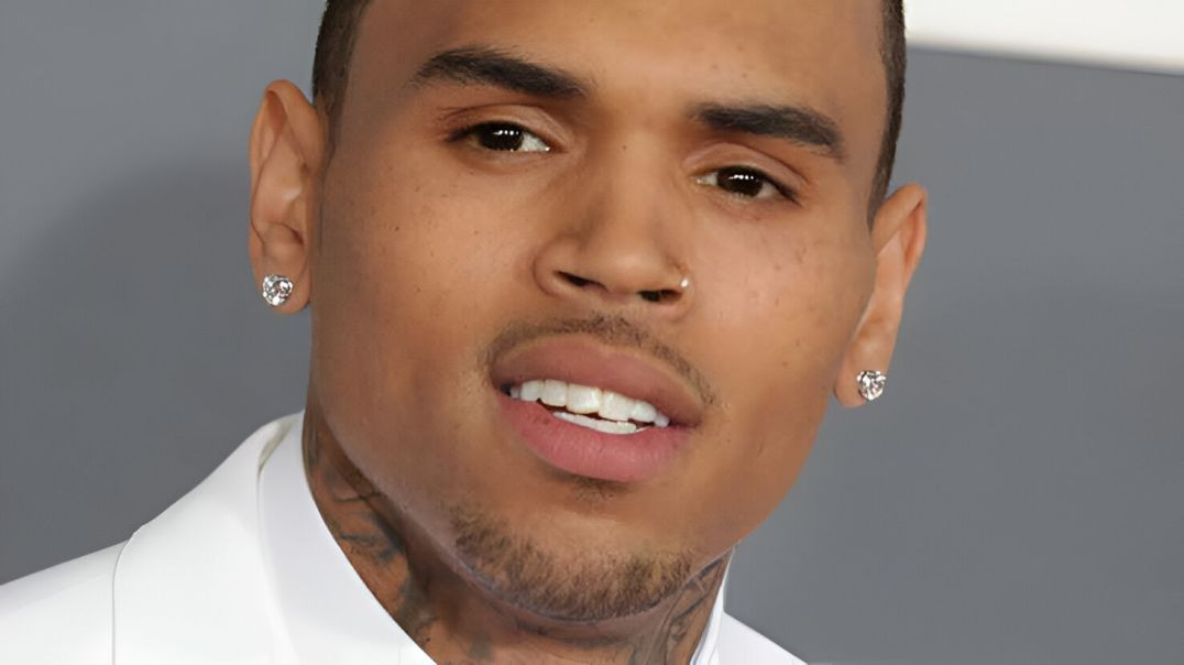 ⁣Chris Brown - Feel Something