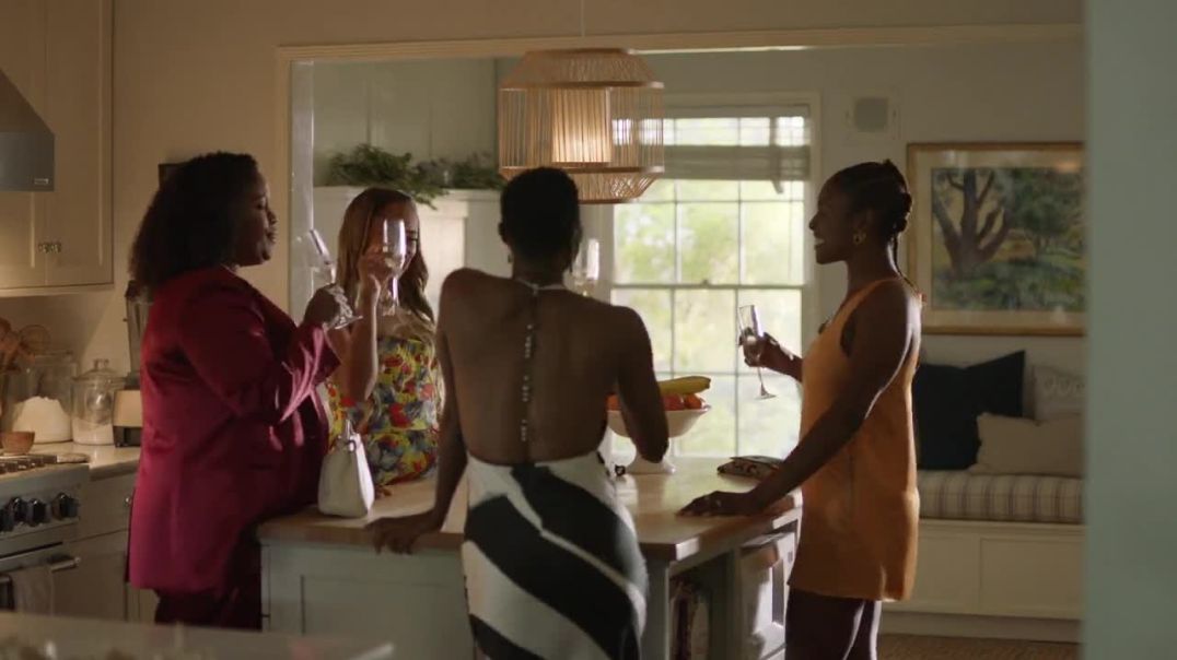 ⁣Insecure: S05xE09: Out, Okay?!