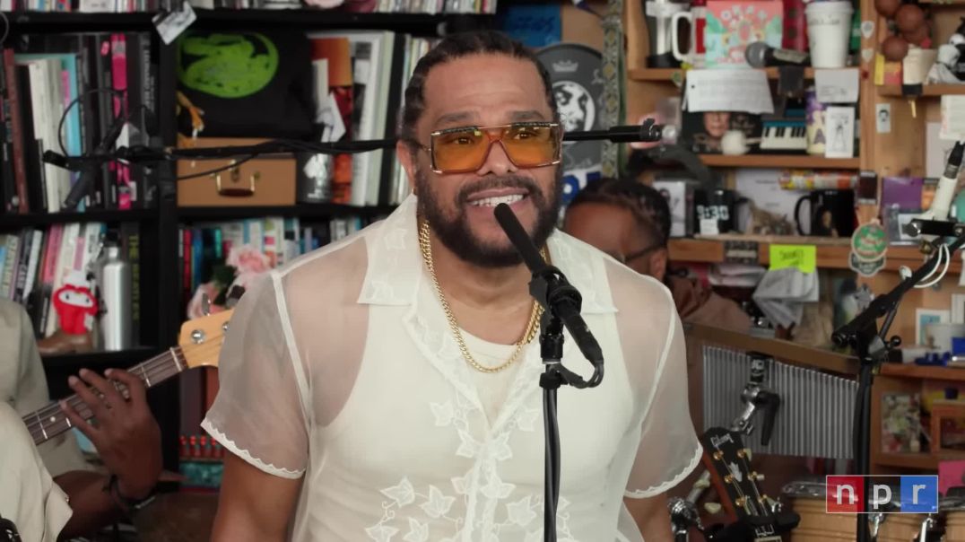 ⁣Maxwell- Tiny Desk Concert