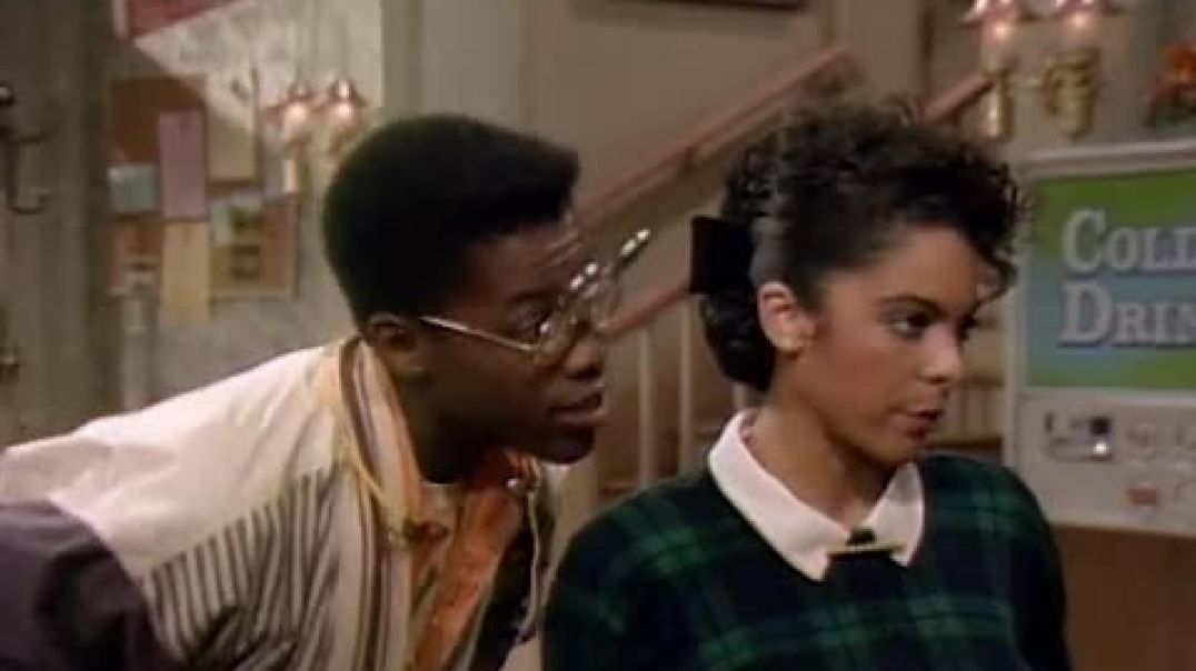 ⁣A Different World: S01xE09: Romancing Mr. Stone