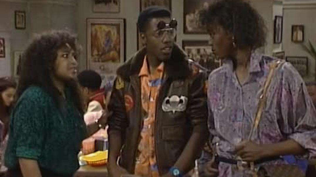 ⁣A Different World: S01xE17: Mr. Hillman