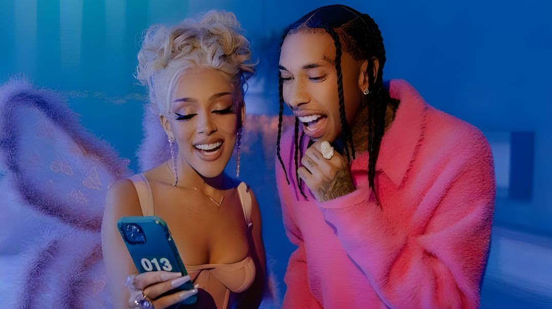 ⁣Doja Cat ft Tyga - Juicy