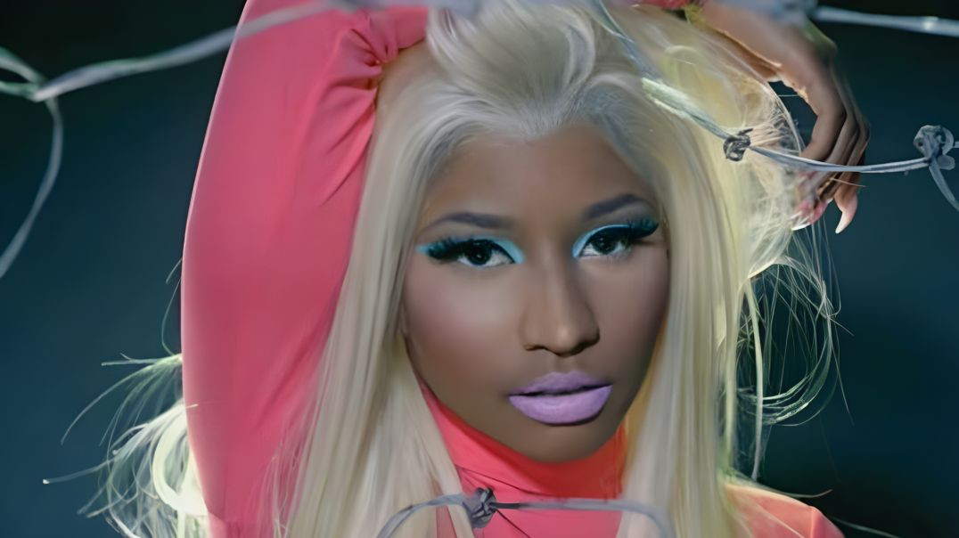 ⁣Nicki Minaj - Beez In The Trap ft 2 Chainz