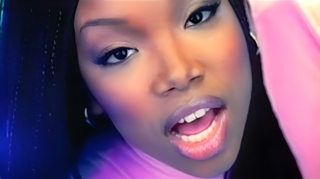 ⁣Brandy - Sittin Up in My Room