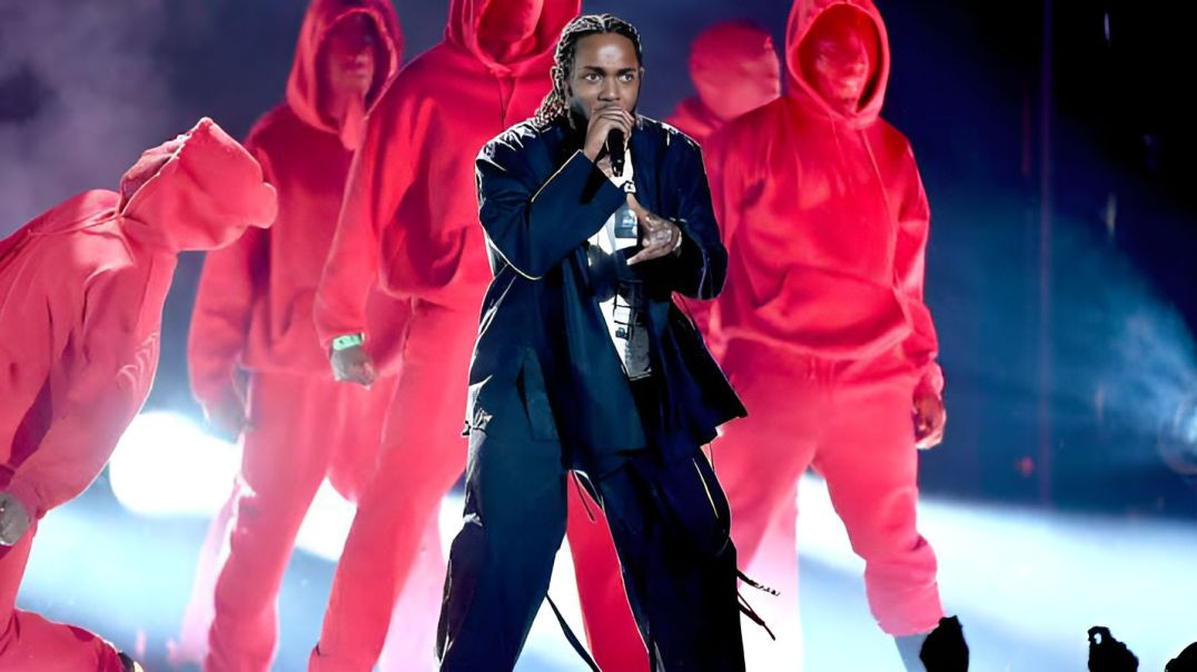 ⁣Kendrick Lamar, U2 Dave Chappelle - XXX, DNA, New Freezer King's Dead 2018 Grammy Performance