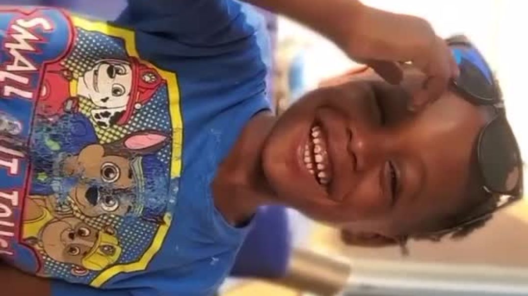 ⁣Josiah gets a car wash from Jfunk