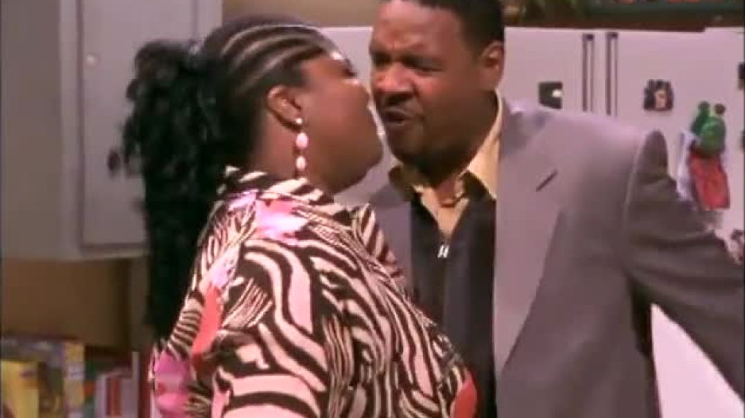 ⁣The Parkers: S02xE01: Wedding Bell Blues