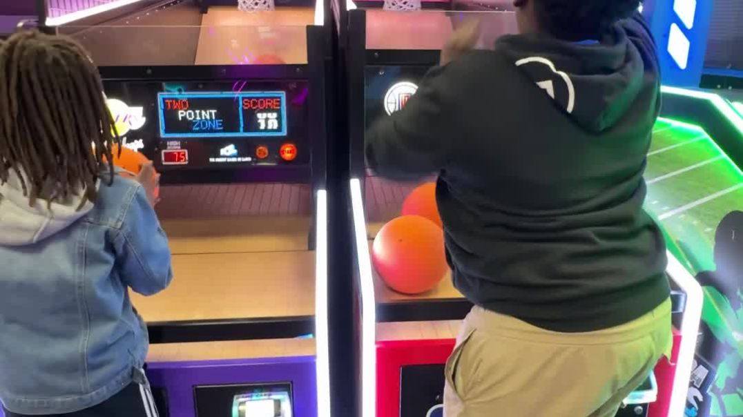 ⁣Josiah and Jfunk playing basketball