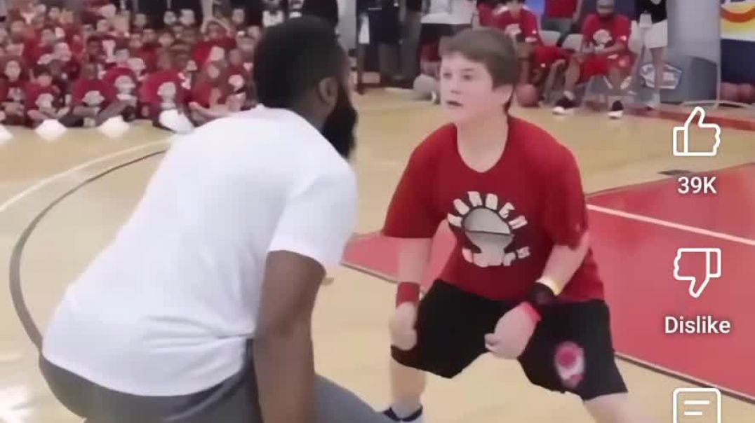 ⁣When basketball players get blocked by kids