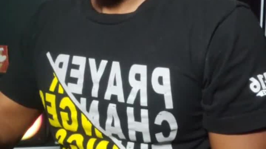 ⁣DJ TBT late-night music all 90s