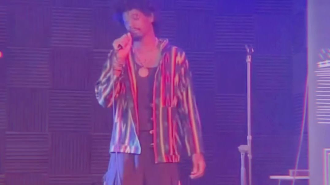 ⁣GLIMPSE OF DIVINELLIS PRAYFORMANCE @ JUST BREATHE