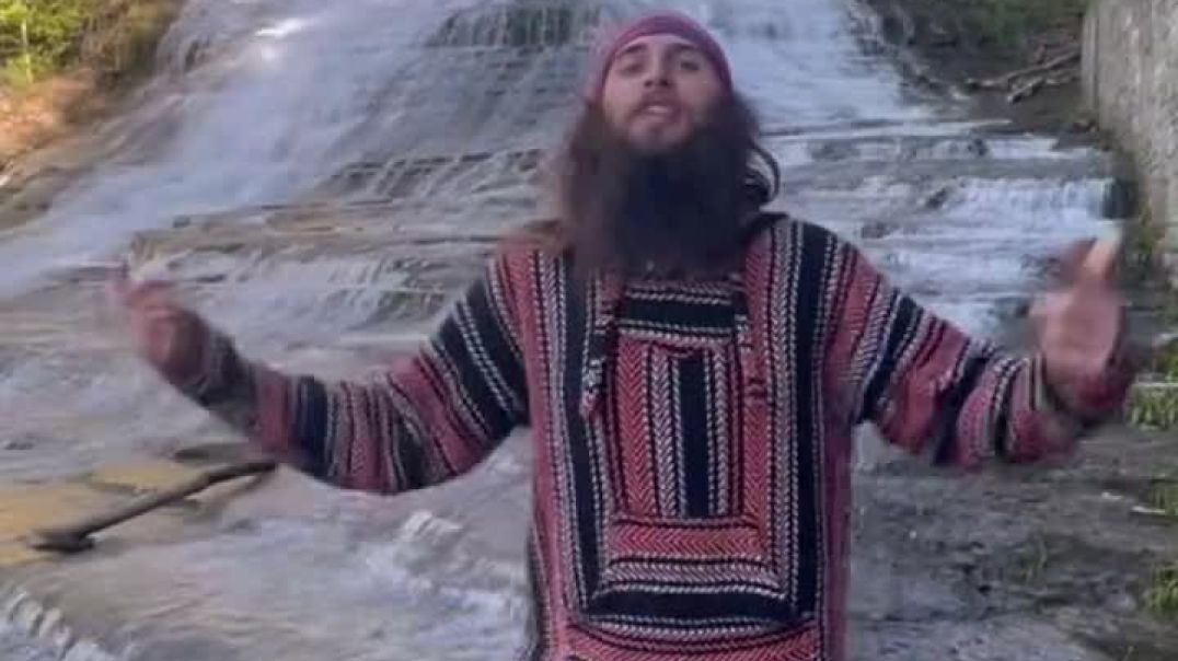 ⁣Water is memory 💭 💧🕸️🌐 We spittin wisdom 🌊🌀💦