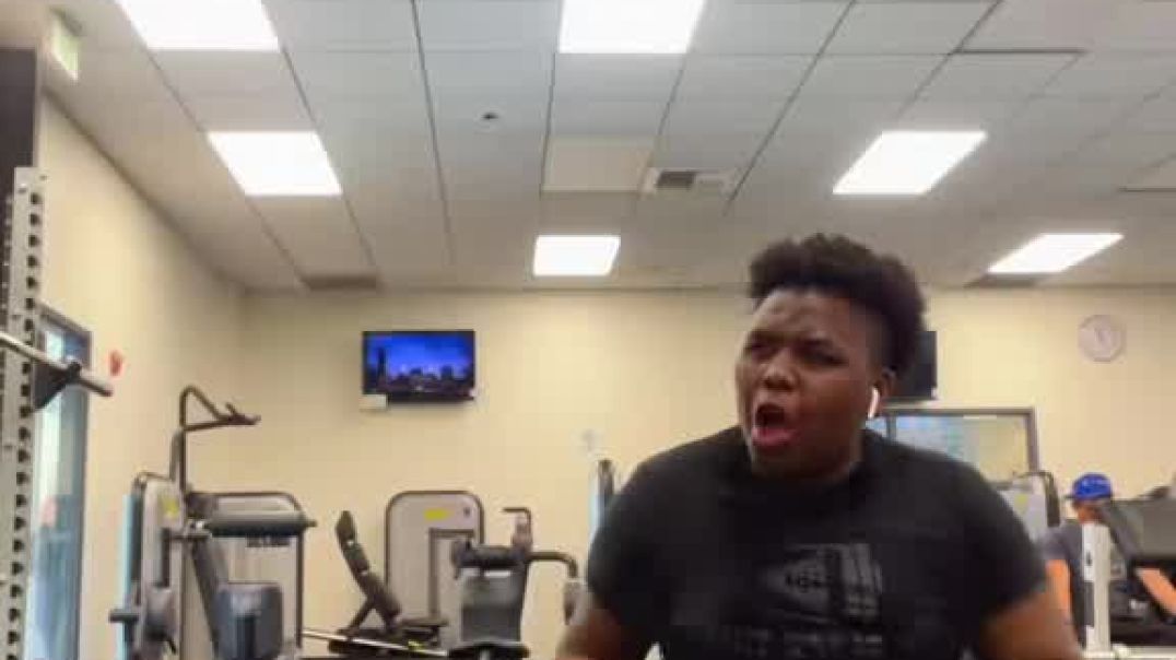 ⁣Don’t talk to me when I’m putting in my AirPods LEAVE ME ALONE