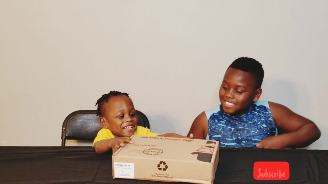 ⁣Unboxing with JFunk and Josiah