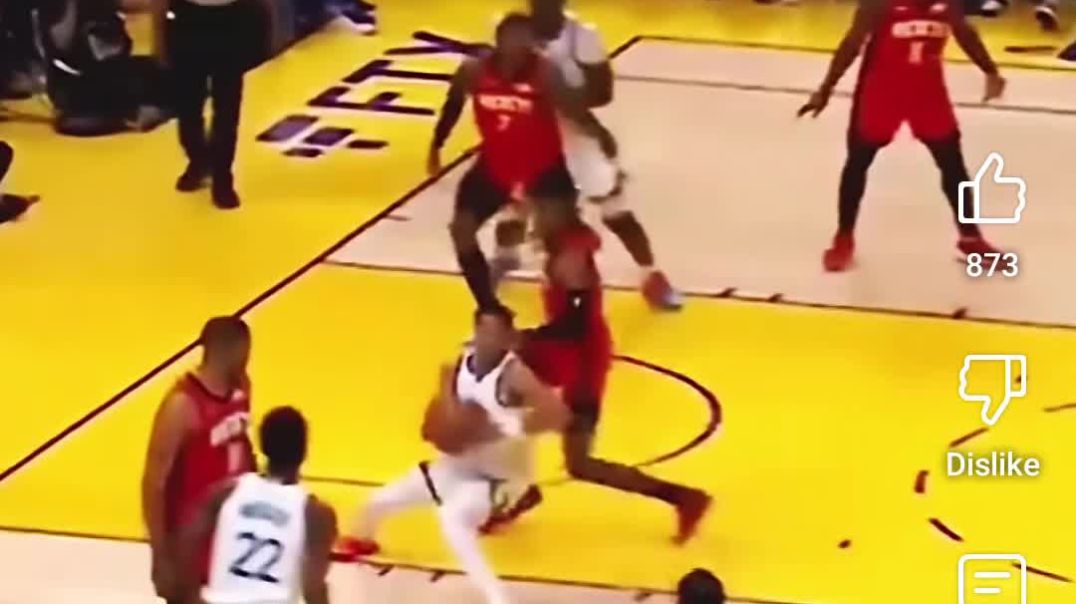 ⁣Jordan Poole hitting a two-pointer part 3