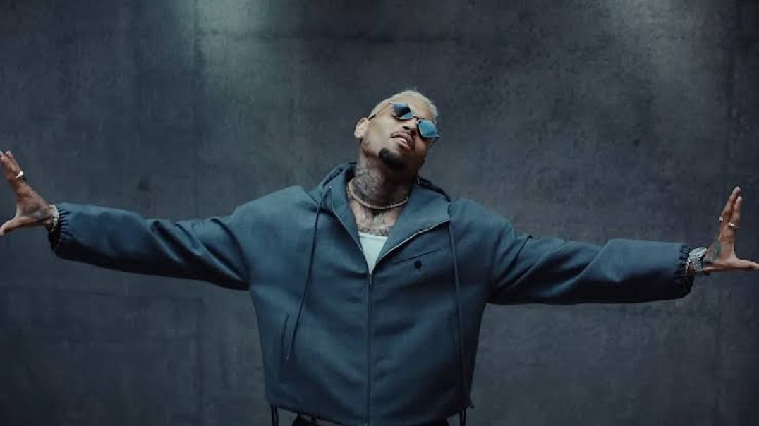 ⁣Chris Brown - Sensational ft Davido & Lojay