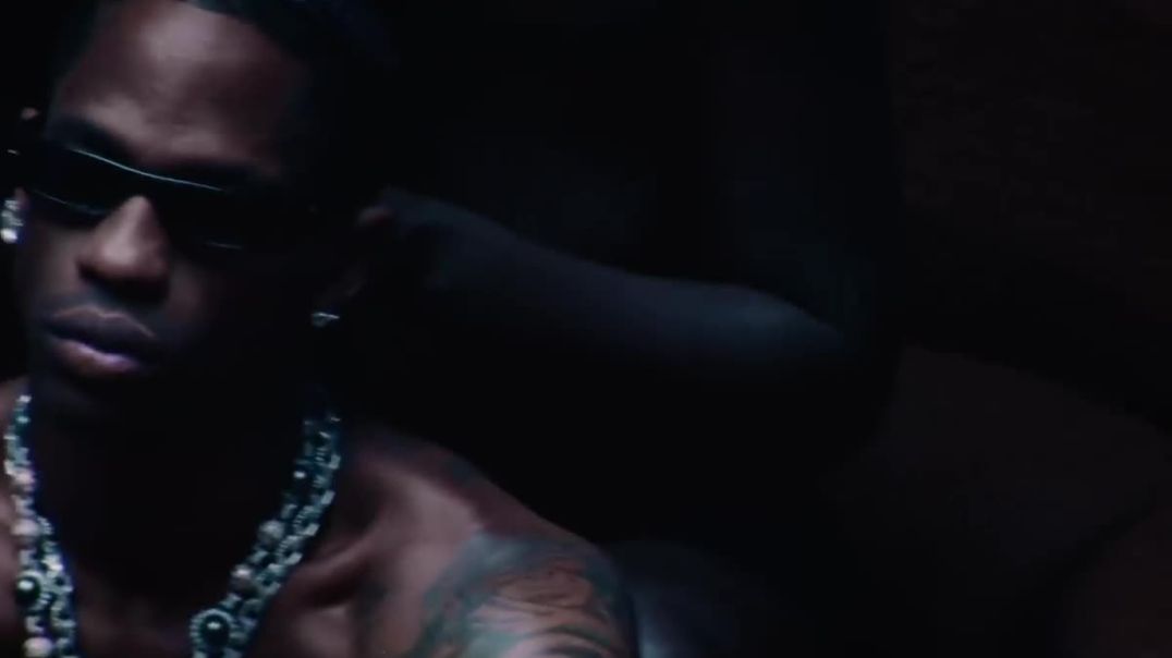 ⁣Travis Scott - DUMBO