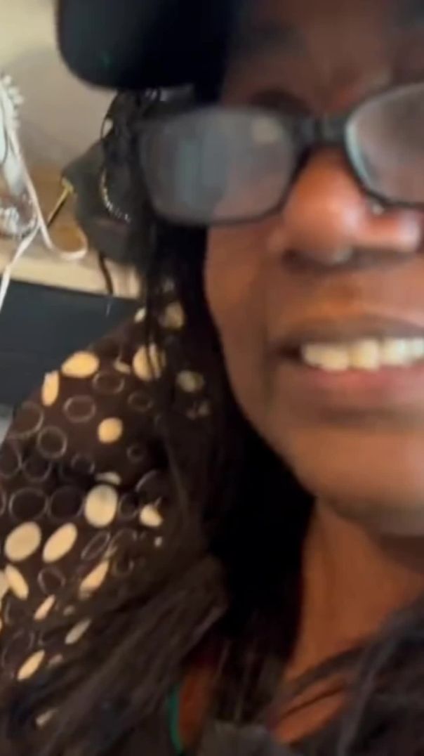 It’s REAL! Auntie earning money on TheBlackTube