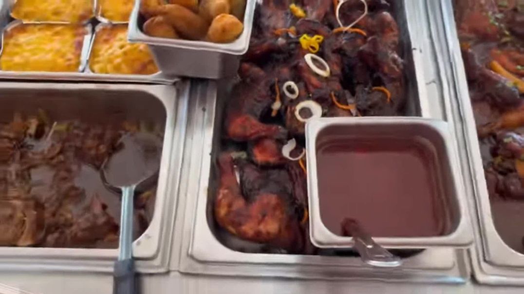 ⁣Authentic Jamaican Bakery Sells Millions Without Advertising